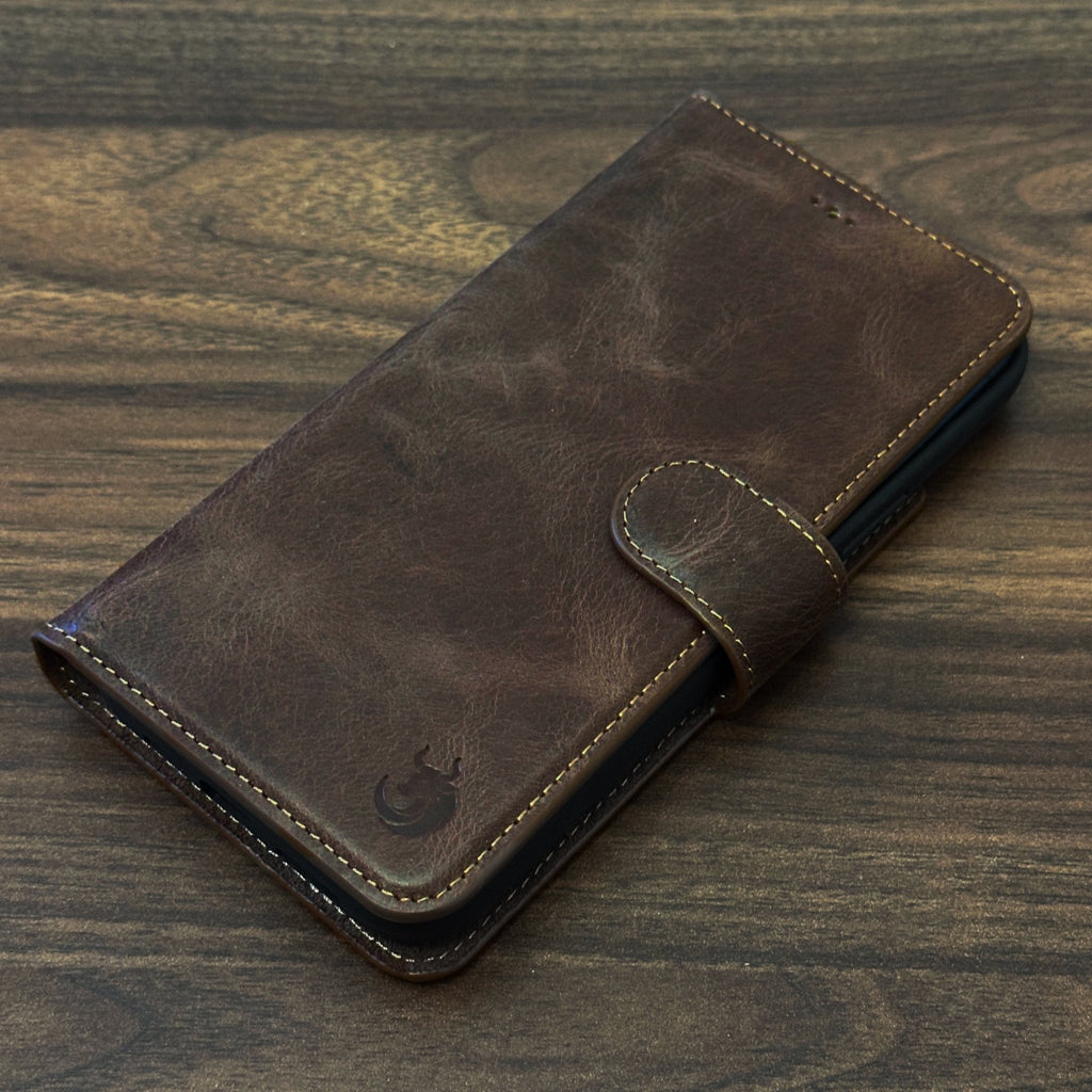 Vegas Premium Leather iPhone 15 Pro Wallet Case with MagSafe | Detachable RFID Blocking Luxury Wallet